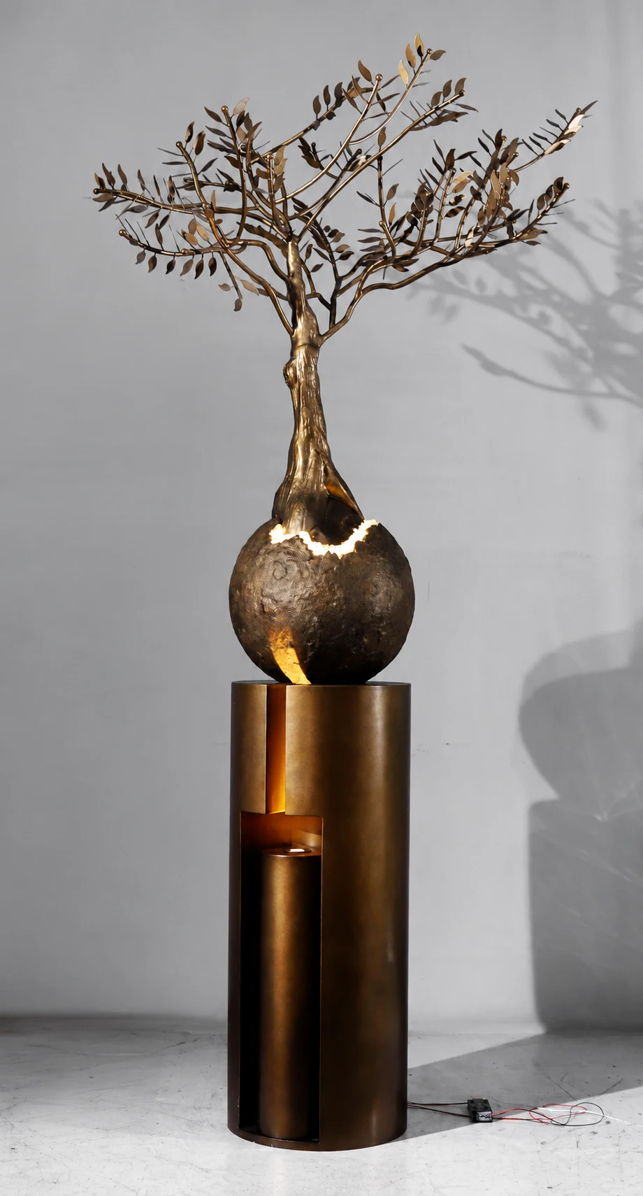 Metal sculpture / YF-260428-MZ01