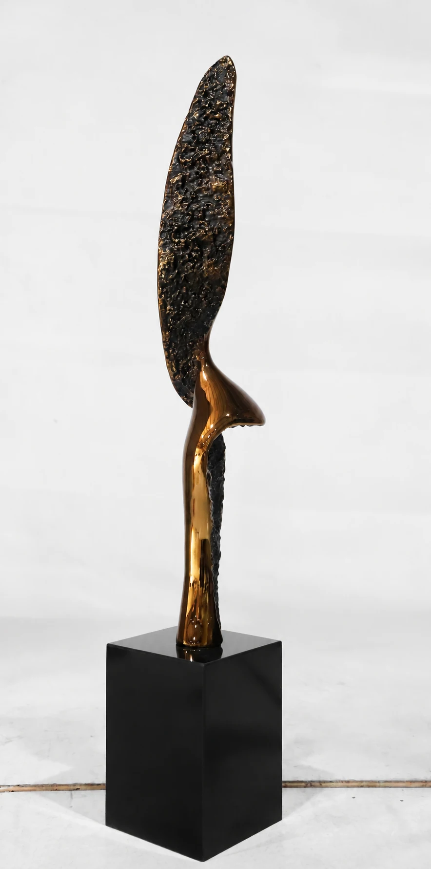 FRP sculpture / YF-241115-MM01
