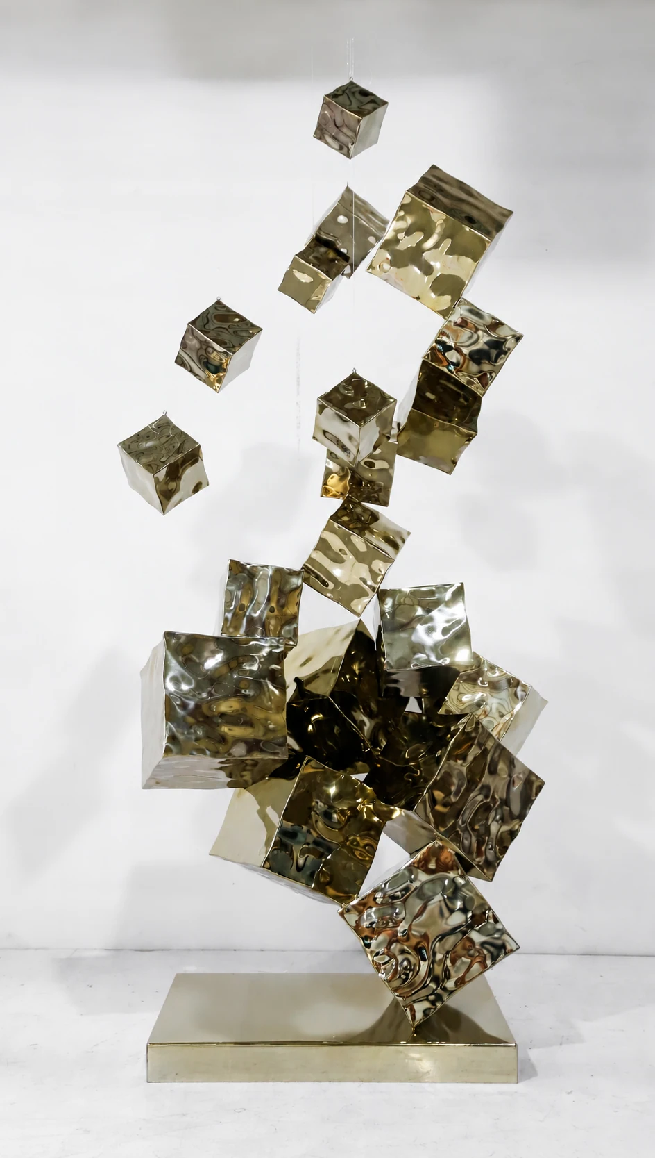 Metal sculpture / WY-240430-LM01