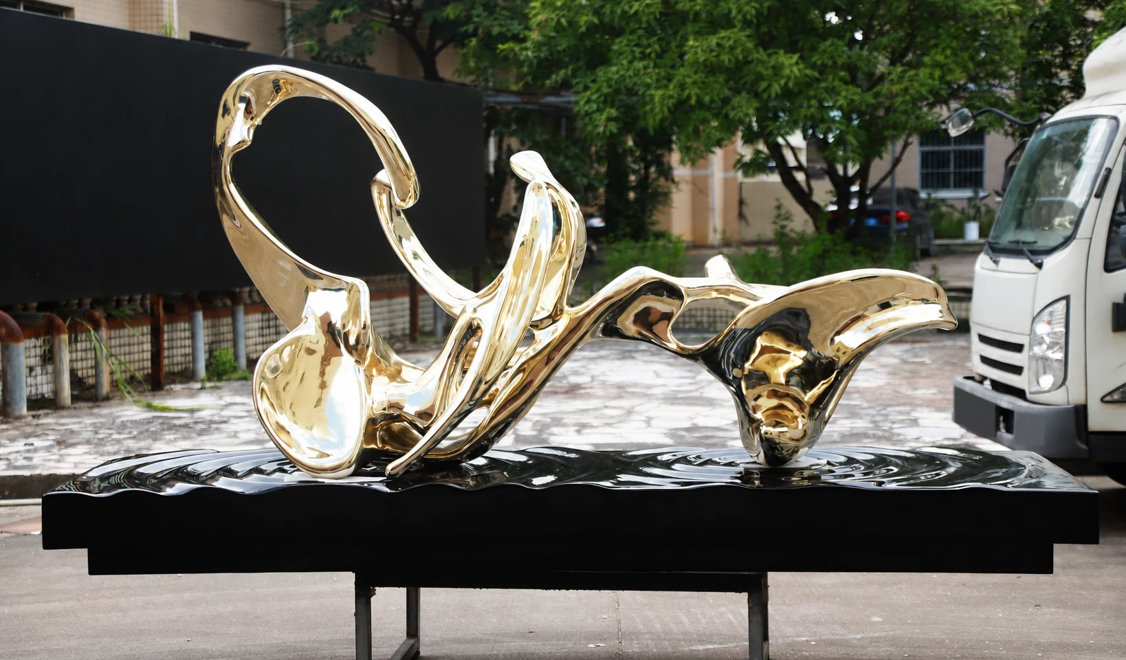 FRP sculpture / WY-250708-XY001