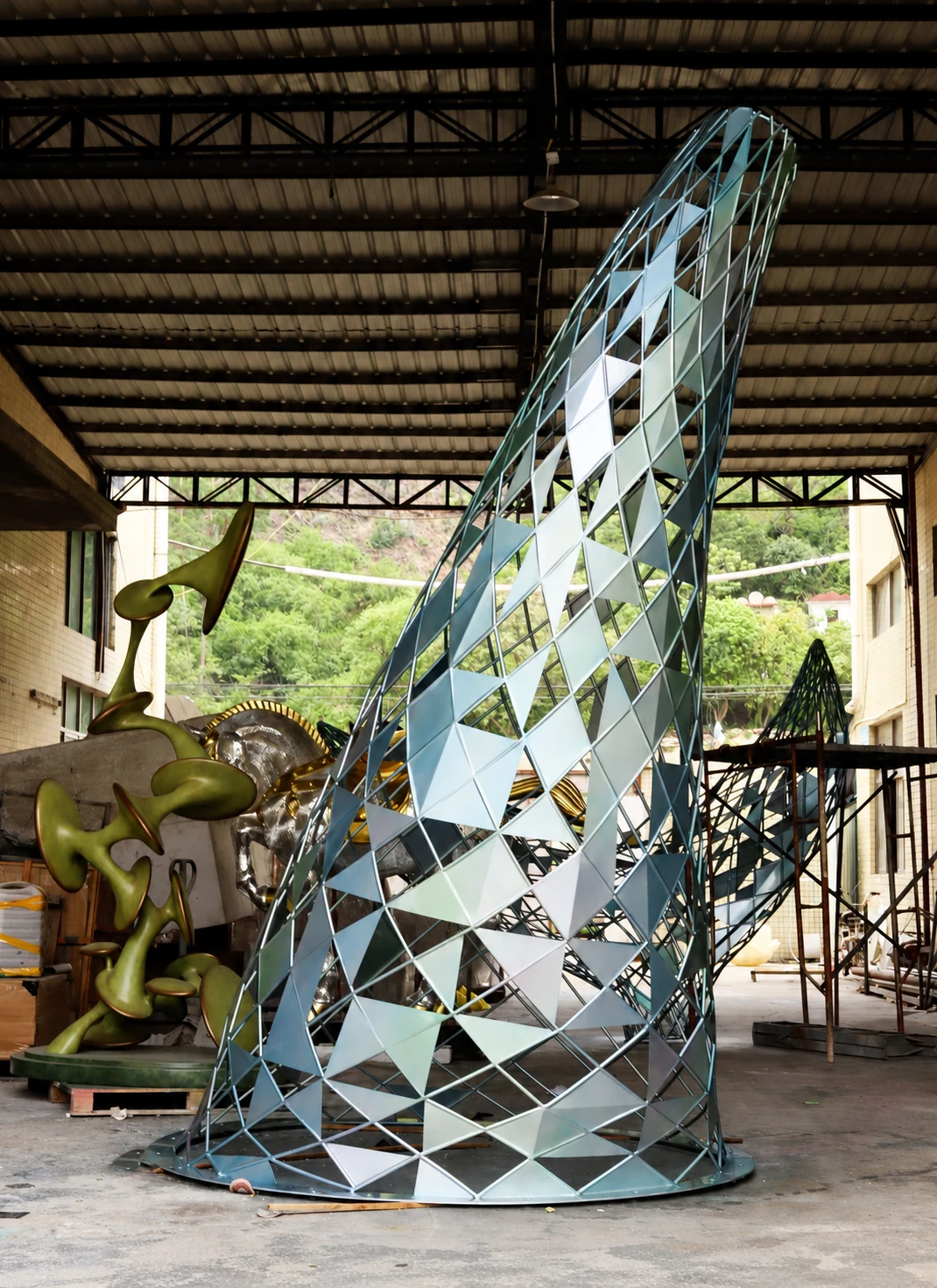 Metal sculpture / WY-260326-AY002